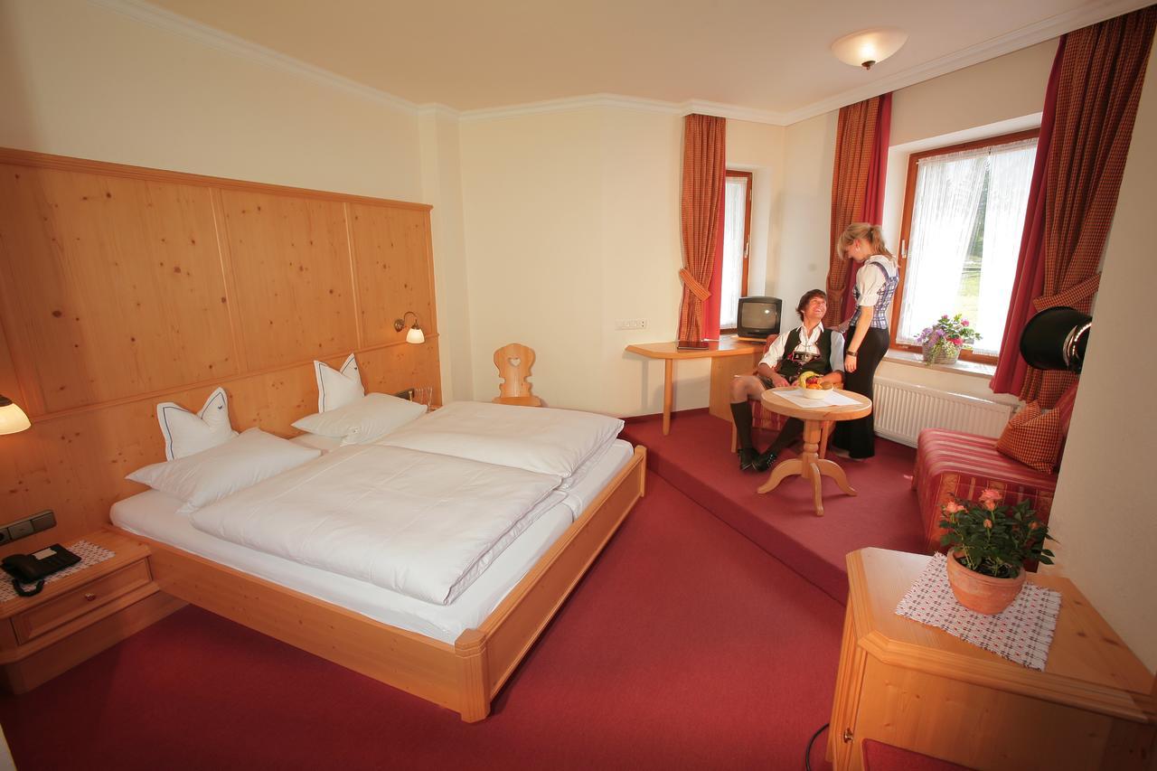 Postgasthof, Hotel Rote-Wand 贝里斯泽尔 外观 照片